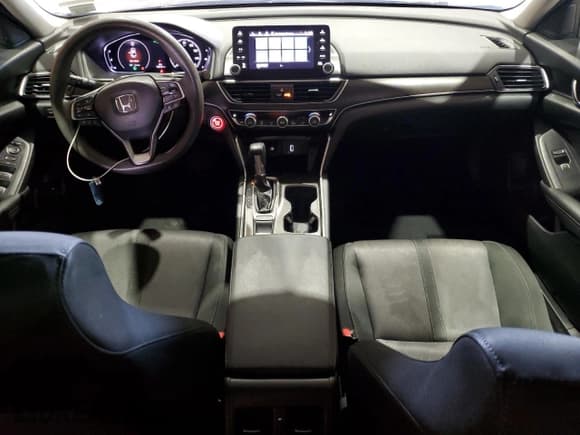 ✅ 2019 Honda Accord EX • VIN: 1HGCV1F41KA094578 • Lot: 82087775. Listed on Copart with 124,613 mi. Free auction sales archive from the USA and detailed vehicle history report at DreamBid. Image 8.