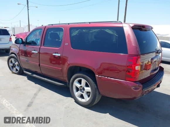 ✅ 2008 Chevrolet Suburban 3LT • VIN: 3GNFC16J78G197089 • Lot: 42881207. Listed on IAAI with 171,503 mi. Free auction sales archive from the USA and detailed vehicle history report at DreamBid. Image 3.