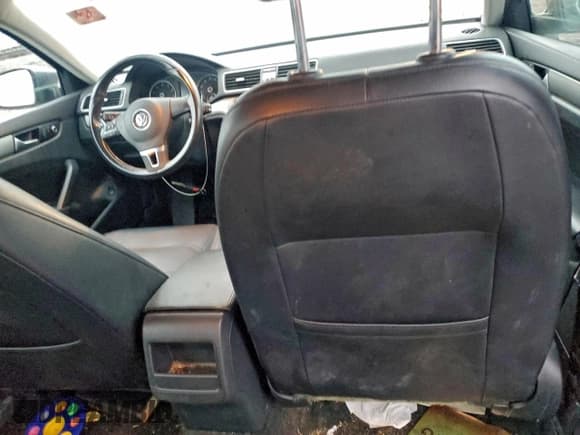 ✅ 2015 Volkswagen Passat S • VIN: 1VWAT7A38FC066488 • Lot: 94294655. Listed on Copart with Not provided. Free auction sales archive from the USA and detailed vehicle history report at DreamBid. Image 8.