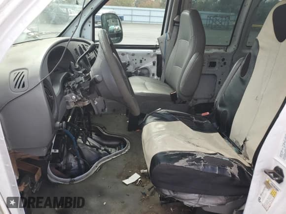 ✅ 2007 Ford Econoline Cargo Commercial • VIN: 1FTSE34LX7DA95623 • Lot: 92317075. Listed on Copart with Not provided. Free auction sales archive from the USA and detailed vehicle history report at DreamBid. Image 7.