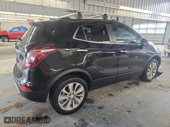 ✅ 2020 Buick Encore Preferred • VIN: KL4CJESB6LB326748 • Lot: 70831245. Wystawiony na Copart z przebiegiem 98 750 mil. Bezpłatny archiwum sprzedaży aukcyjnych z USA i szczegółowy raport historii pojazdu na DreamBid. Zdjęcie 3.