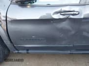 ✅ 2023 Jeep Cherokee Trailhawk • VIN: 1C4PJMBN0PD111937 • Lot: 43347414. Wystawiony na IAAI z przebiegiem 31 847 mil. Bezpłatny archiwum sprzedaży aukcyjnych z USA i szczegółowy raport historii pojazdu na DreamBid. Zdjęcie 17.