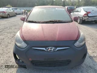 ✅ 2013 Hyundai Accent GLS • VIN: KMHCT4AE1DU585123 • Lot: 69931654. Wystawiony na Copart z przebiegiem 166 161 mil. Bezpłatny archiwum sprzedaży aukcyjnych z USA i szczegółowy raport historii pojazdu na DreamBid. Zdjęcie 5.