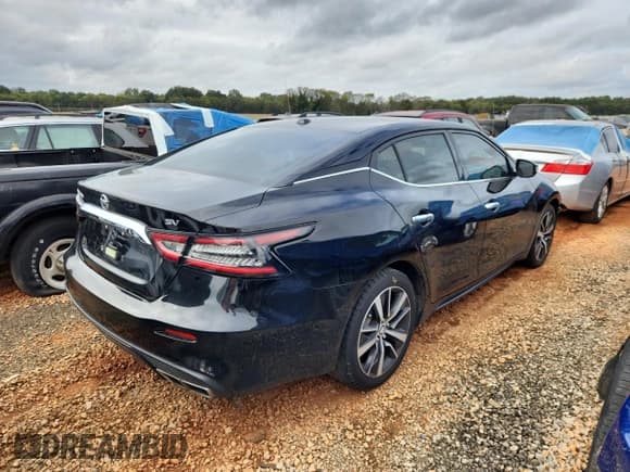 ✅ 2019 Nissan Maxima SR • VIN: 1N4AA6AV4KC364735 • Lot: 85338985. Listed on Copart with 138,251 mi. Free auction sales archive from the USA and detailed vehicle history report at DreamBid. Image 3.