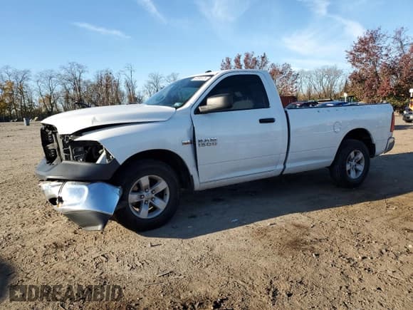 ✅ 2018 Ram 1500 Tradesman • VIN: 3C6JR6DTXJG129532 • Lot: 92696125. Listed on Copart with 141,237 mi. Free auction sales archive from the USA and detailed vehicle history report at DreamBid. Image 1.