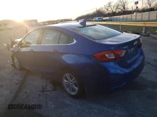 ✅ 2018 Chevrolet Cruze LT • VIN: 1G1BE5SM5J7207105 • Лот: 68840552. Опубликован ранее на Copart с пробегом 91 540 миль. Бесплатный доступ к архиву аукционных продаж из США и подробный отчёт об истории автомобиля на DreamBid. Изображение 2.