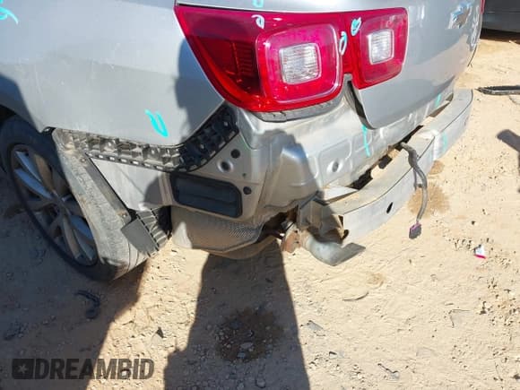 ✅ 2014 Chevrolet Malibu LTZ • VIN: 1G11H5SL6EF117001 • Lot: 43325344. Listed on IAAI with 183,202 mi. Free auction sales archive from the USA and detailed vehicle history report at DreamBid. Image 6.