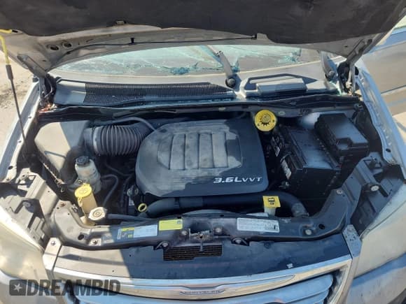 ✅ 2014 Chrysler Town & Country Touring L • VIN: 2C4RC1CG1ER107746 • Lot: 71529065. Wystawiony na Copart z przebiegiem 226 867 mil. Bezpłatny archiwum sprzedaży aukcyjnych z USA i szczegółowy raport historii pojazdu na DreamBid. Zdjęcie 12.