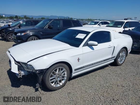 2014 Ford Mustang V6 with VIN 1ZVBP8AM2E5275588, listed as a IAAI auction lot 42620111 with 65,729 mi miles and . Bid and sale history available at DreamBid. Image 2.