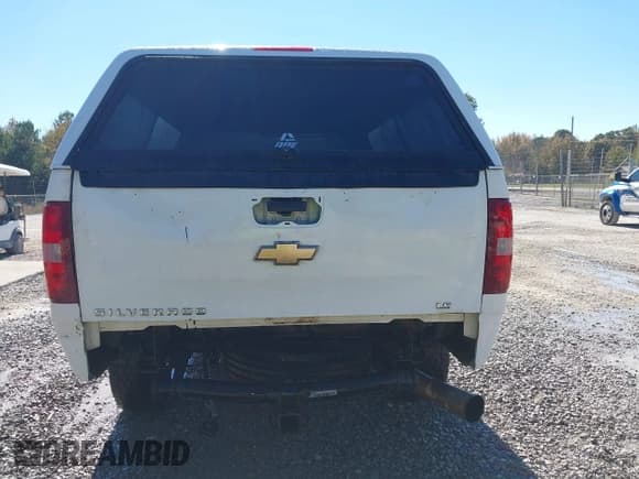 ✅ 2008 Chevrolet Silverado 2500HD LTZ • VIN: 1GCHK23658F173160 • Lot: 43628235. Wystawiony na IAAI z przebiegiem 772 758 mil. Bezpłatny archiwum sprzedaży aukcyjnych z USA i szczegółowy raport historii pojazdu na DreamBid. Zdjęcie 16.