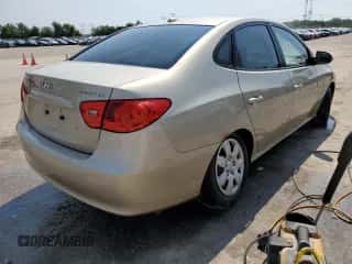 2008 Hyundai Elantra GLS z VIN KMHDU46D28U342377, wystawiony jako Copart lot #69776574 z przebiegiem 176 131 mil mil oraz Szkoda całkowita • Salvage title. Historia ofert i sprzedaży dostępna na DreamBid. Obrazek 3.