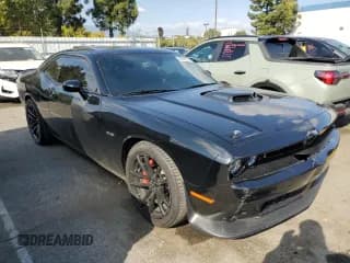 ✅ 2023 Dodge Challenger R/T • VIN: 2C3CDZBTXPH527941 • Lot: 46442754. Wystawiony na Copart z przebiegiem 13 010 mil. Bezpłatny archiwum sprzedaży aukcyjnych z USA i szczegółowy raport historii pojazdu na DreamBid. Zdjęcie 4.