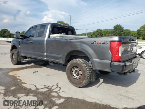 ✅ 2017 Ford F-250 XLT • VIN: 1FT7X2B6XHEC33356 • Lot: 65289575. Wystawiony na Copart z przebiegiem 216 577 mil. Bezpłatny archiwum sprzedaży aukcyjnych z USA i szczegółowy raport historii pojazdu na DreamBid. Zdjęcie 2.