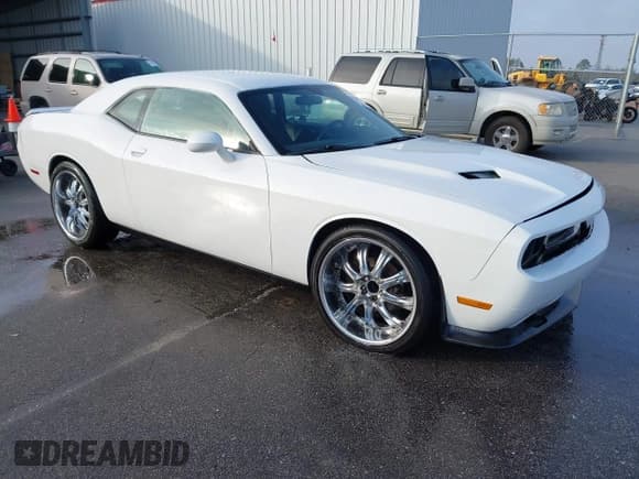 ✅ 2014 Dodge Challenger SXT • VIN: 2C3CDYAG0EH149589 • Lot: 41506798. Wystawiony na IAAI z przebiegiem 97 282 mil. Bezpłatny archiwum sprzedaży aukcyjnych z USA i szczegółowy raport historii pojazdu na DreamBid. Zdjęcie 1.