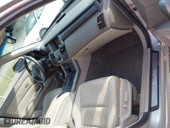 ✅ 2011 Acura RDX Technology • VIN: 5J8TB1H58BA007600 • Lot: 42142886. Listed on IAAI with 120,563 mi. Free auction sales archive from the USA and detailed vehicle history report at DreamBid. Image 5.