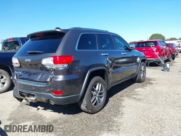 ✅ 2017 Jeep Grand Cherokee Limited • VIN: 1C4RJFBG2HC810080 • Lot: 43564365. Listed on IAAI with 125,811 mi. Free auction sales archive from the USA and detailed vehicle history report at DreamBid. Image 4.