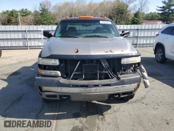 ✅ 2001 Chevrolet Silverado 2500HD LS • VIN: 1GCHK29U81E185336 • Лот: 54368505. Опубликован ранее на Copart с пробегом Не указан. Бесплатный доступ к архиву аукционных продаж из США и подробный отчёт об истории автомобиля на DreamBid. Изображение 5.
