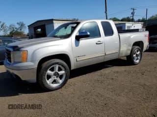 ✅ 2008 GMC Sierra 1500 SLE1 • VIN: 2GTEC190681241955 • Лот: 81332025. Опубликован ранее на Copart с пробегом 211 411 миль. Бесплатный доступ к архиву аукционных продаж из США и подробный отчёт об истории автомобиля на DreamBid. Изображение 1.