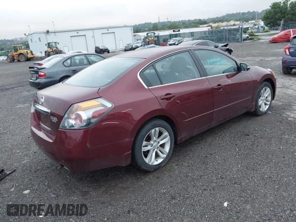 ✅ 2011 Nissan Altima SR • VIN: 1N4BL2AP2BN497376 • Lot: 42707658. Listed on IAAI with 155,034 mi. Free auction sales archive from the USA and detailed vehicle history report at DreamBid. Image 4.