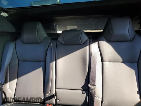 ✅ 2024 Tesla Cybertruck • VIN: 7G2CEHED1RA014894 • Лот: 86107744. Опубликован ранее на Copart с пробегом 4 985 миль. Бесплатный доступ к архиву аукционных продаж из США и подробный отчёт об истории автомобиля на DreamBid. Изображение 10.