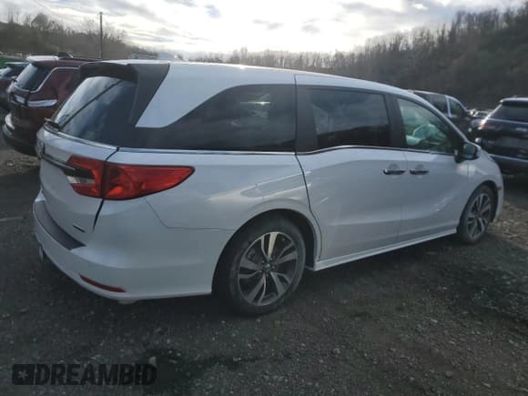 ✅ 2023 Honda Odyssey Touring • VIN: 5FNRL6H88PB011867 • Lot: 93641525. Wystawiony na Copart z przebiegiem 27 726 mil. Bezpłatny archiwum sprzedaży aukcyjnych z USA i szczegółowy raport historii pojazdu na DreamBid. Zdjęcie 3.