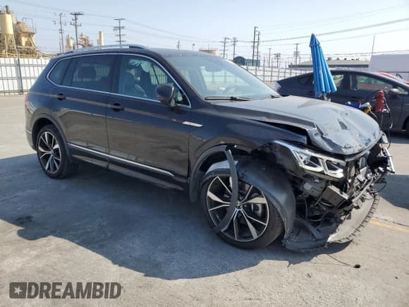 ✅ 2024 Volkswagen Tiguan SEL R-Line • VIN: 3VV4B7AX2RM121866 • Lot: 60169455. Listed on Copart with Not provided. Free auction sales archive from the USA and detailed vehicle history report at DreamBid. Image 4.