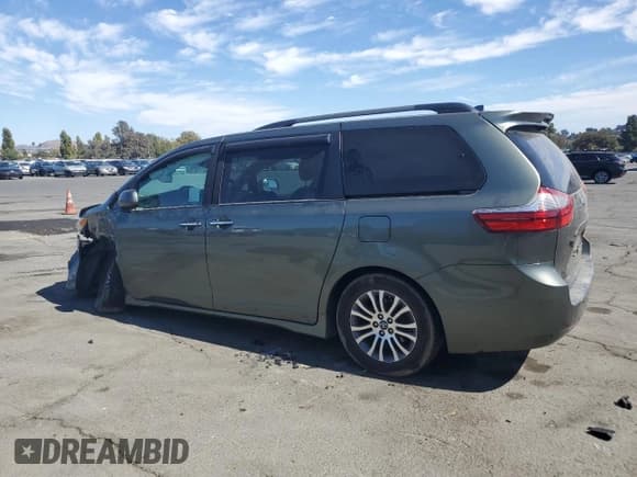 ✅ 2020 Toyota Sienna XLE Auto Access Seat • VIN: 5TDYZ3DC6LS039692 • Lot: 81325885. Listed on Copart with 89,413 mi. Free auction sales archive from the USA and detailed vehicle history report at DreamBid. Image 2.