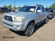 ✅ 2005 Toyota Tacoma PreRunner • VIN: 5TEJU62N25Z041340 • Lot: 43564465. Wystawiony na IAAI z przebiegiem 225 799 mil. Bezpłatny archiwum sprzedaży aukcyjnych z USA i szczegółowy raport historii pojazdu na DreamBid. Zdjęcie 17.