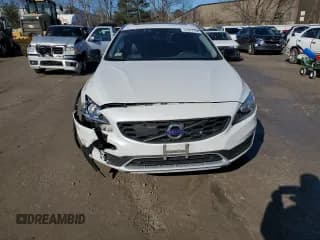 ✅ 2017 Volvo V60 • VIN: YV440MWK9H1039528 • Lot: 41077794. Listed on Copart with 77,764 mi. Free auction sales archive from the USA and detailed vehicle history report at DreamBid. Image 5.