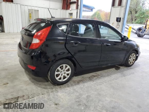 ✅ 2013 Hyundai Accent GS • VIN: KMHCT5AE8DU083831 • Lot: 85387275. Wystawiony na Copart z przebiegiem 212 137 mil. Bezpłatny archiwum sprzedaży aukcyjnych z USA i szczegółowy raport historii pojazdu na DreamBid. Zdjęcie 3.