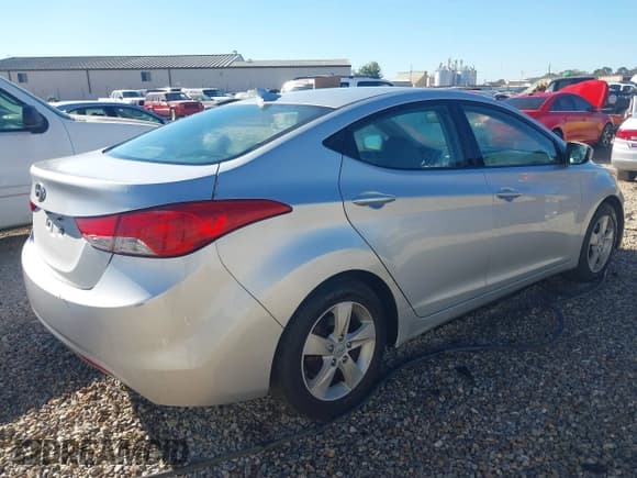 ✅ 2013 Hyundai Elantra GLS • VIN: KMHDH4AE4DU005689 • Lot: 43455817. Listed on IAAI with 207,105 mi. Free auction sales archive from the USA and detailed vehicle history report at DreamBid. Image 4.