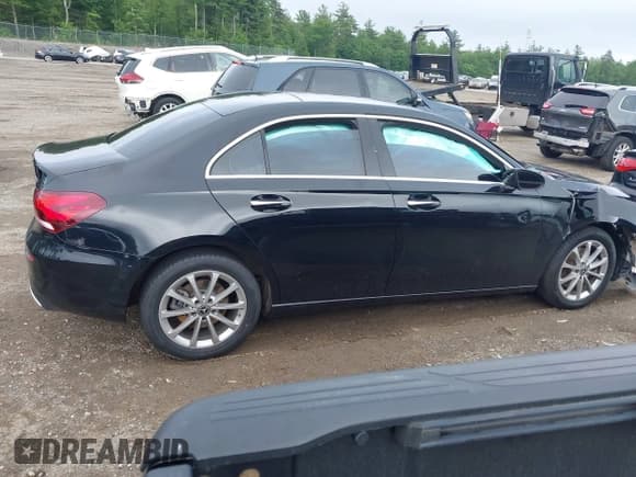 ✅ 2019 Mercedes-Benz A 220 • VIN: WDD3G4FB5KW025491 • Lot: 42526177. Listed on IAAI with 64,465 mi. Free auction sales archive from the USA and detailed vehicle history report at DreamBid. Image 13.