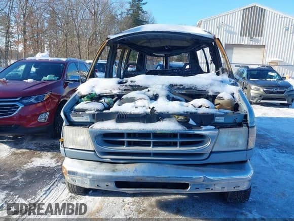 ✅ 1998 Ford Econoline Wagon XL • VIN: 1FBNE31L1WHA17700 • Лот: 42163310. Опубликован ранее на IAAI с пробегом Не указан. Бесплатный доступ к архиву аукционных продаж из США и подробный отчёт об истории автомобиля на DreamBid. Изображение 6.