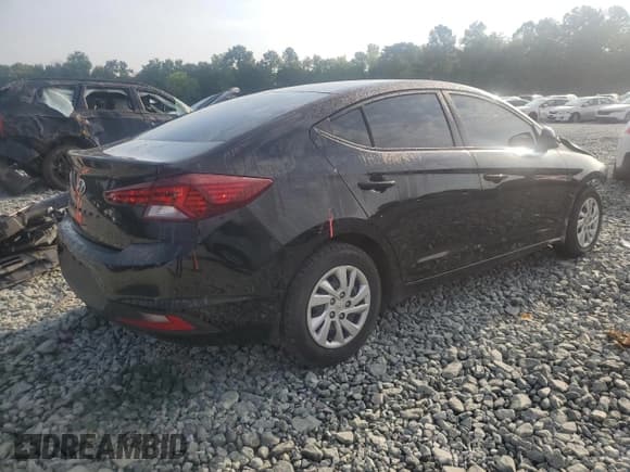 ✅ 2019 Hyundai Elantra SE • VIN: 5NPD74LF7KH497929 • Lot: 60826775. Listed on Copart with 138,911 mi. Free auction sales archive from the USA and detailed vehicle history report at DreamBid. Image 3.