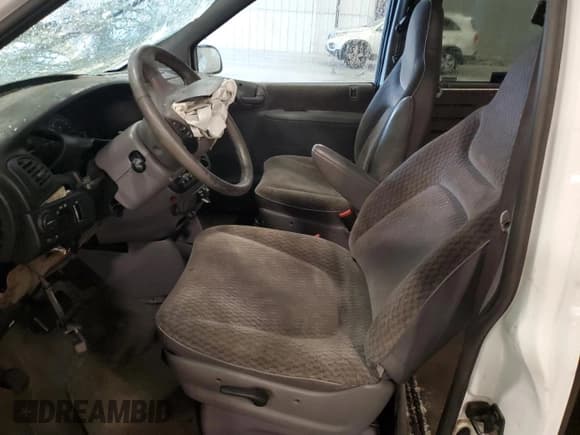 ✅ 2000 Dodge Caravan SE • VIN: 2B4GP44R7YR564060 • Lot: 65222115. Listed on Copart with Not provided. Free auction sales archive from the USA and detailed vehicle history report at DreamBid. Image 7.