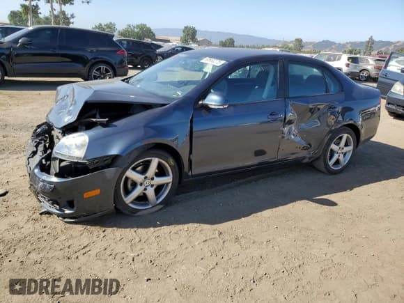 ✅ 2010 Volkswagen Jetta Limited Edition • VIN: 3VWAZ7AJ1AM119889 • Lot: 60680275. Listed on Copart with 90,778 mi. Free auction sales archive from the USA and detailed vehicle history report at DreamBid. Image 1.