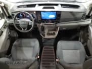 ✅ 2023 Ford Transit Passenger XL • VIN: 1FBAX2C81PKB30711 • Lot: 77797054. Wystawiony na Copart z przebiegiem 18 161 mil. Bezpłatny archiwum sprzedaży aukcyjnych z USA i szczegółowy raport historii pojazdu na DreamBid. Zdjęcie 8.