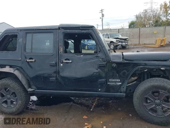 ✅ 2018 Jeep Wrangler Unlimited Sport • VIN: 1C4BJWDG4JL823580 • Лот: 43562214. Опубликован ранее на IAAI с пробегом 127 904 миль. Бесплатный доступ к архиву аукционных продаж из США и подробный отчёт об истории автомобиля на DreamBid. Изображение 13.