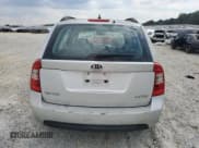 ✅ 2008 Kia Rondo LX • VIN: KNAFG526087198048 • Lot: 83922785. Wystawiony na Copart z przebiegiem 127 559 mil. Bezpłatny archiwum sprzedaży aukcyjnych z USA i szczegółowy raport historii pojazdu na DreamBid. Zdjęcie 6.