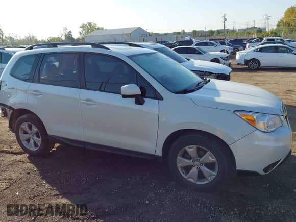 2015 Subaru Forester Premium с VIN JF2SJAFC0FH524063, выставлен на аукционе IAAI как лот 43324994 с пробегом 174 024 миль миль и . История ставок и продаж доступна на DreamBid. Изображение 14.