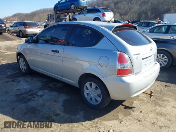 ✅ 2007 Hyundai Accent GS • VIN: KMHCM36C97U043769 • Лот: 41526011. Опубликован ранее на IAAI с пробегом 230 566 миль. Бесплатный доступ к архиву аукционных продаж из США и подробный отчёт об истории автомобиля на DreamBid. Изображение 3.