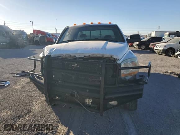 2006 Dodge 3500 SLT z VIN 3D7MX48C36G110554, wystawiony jako Copart lot #86737644 z przebiegiem 356 909 mil mil oraz Szkoda całkowita • Salvage title. Historia ofert i sprzedaży dostępna na DreamBid. Obrazek 5.