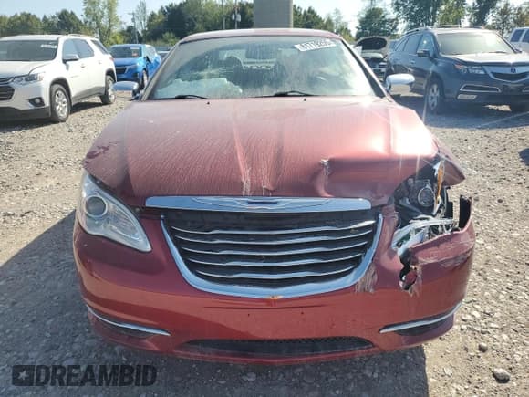 ✅ 2011 Chrysler 200 Limited • VIN: 1C3BC7EGXBN532042 • Lot: 81719255. Wystawiony na Copart z przebiegiem 67 198 mil. Bezpłatny archiwum sprzedaży aukcyjnych z USA i szczegółowy raport historii pojazdu na DreamBid. Zdjęcie 5.