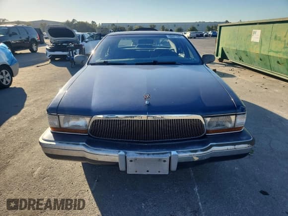 ✅ 1995 Buick Roadmaster Collectors Edition • VIN: 1G4BN52P6SR400754 • Lot: 92871085. Listed on Copart with 154,633 mi. Free auction sales archive from the USA and detailed vehicle history report at DreamBid. Image 5.