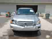 2006 Toyota Highlander z VIN JTEGD21AX60139594, wystawiony jako IAAI lot #42473393 z przebiegiem 210 409 mil mil oraz . Historia ofert i sprzedaży dostępna na DreamBid. Obrazek 12.