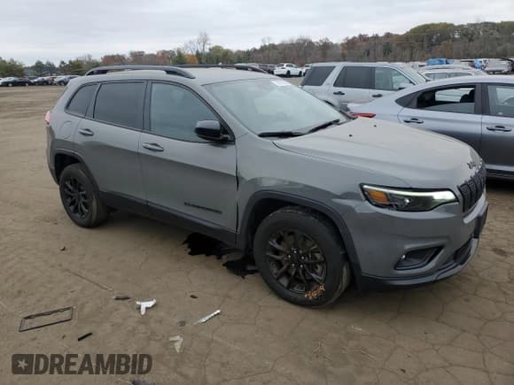 ✅ 2023 Jeep Cherokee Altitude Lux • VIN: 1C4PJMMB1PD113196 • Lot: 87013645. Wystawiony na Copart z przebiegiem 75 932 mil. Bezpłatny archiwum sprzedaży aukcyjnych z USA i szczegółowy raport historii pojazdu na DreamBid. Zdjęcie 4.