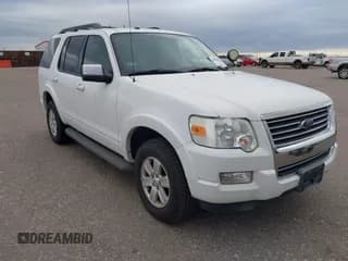 ✅ 2010 Ford Explorer XLT • VIN: 1FMEU7DE4AUB13089 • Lot: 43893740. Wystawiony na IAAI z przebiegiem 101 996 mil. Bezpłatny archiwum sprzedaży aukcyjnych z USA i szczegółowy raport historii pojazdu na DreamBid. Zdjęcie 1.
