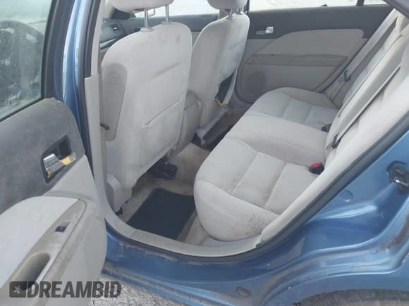 ✅ 2009 Ford Fusion SEL • VIN: 3FAHP08Z59R216639 • Lot: 43304453. Listed on IAAI with 282,739 mi. Free auction sales archive from the USA and detailed vehicle history report at DreamBid. Image 8.