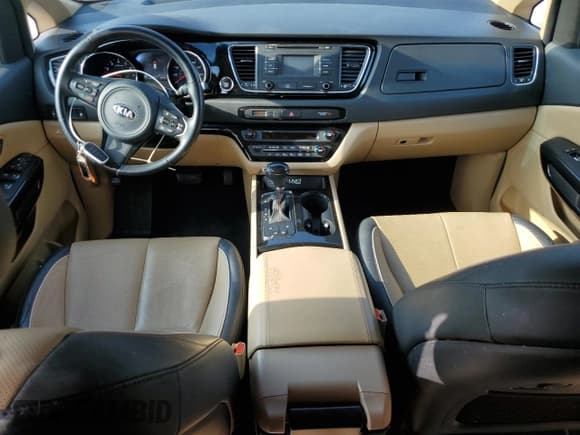 ✅ 2016 Kia Sedona EX • VIN: KNDMC5C13G6140657 • Lot: 71115585. Wystawiony na Copart z przebiegiem 98 442 mil. Bezpłatny archiwum sprzedaży aukcyjnych z USA i szczegółowy raport historii pojazdu na DreamBid. Zdjęcie 8.