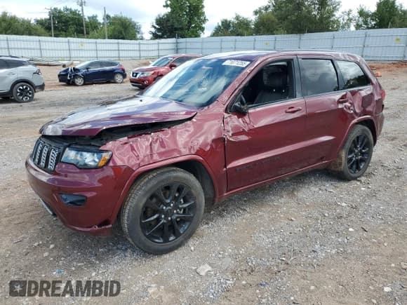 ✅ 2019 Jeep Grand Cherokee Laredo E • VIN: 1C4RJFAG4KC588067 • Lot: 71071255. Wystawiony na Copart z przebiegiem 95 001 mil. Bezpłatny archiwum sprzedaży aukcyjnych z USA i szczegółowy raport historii pojazdu na DreamBid. Zdjęcie 1.